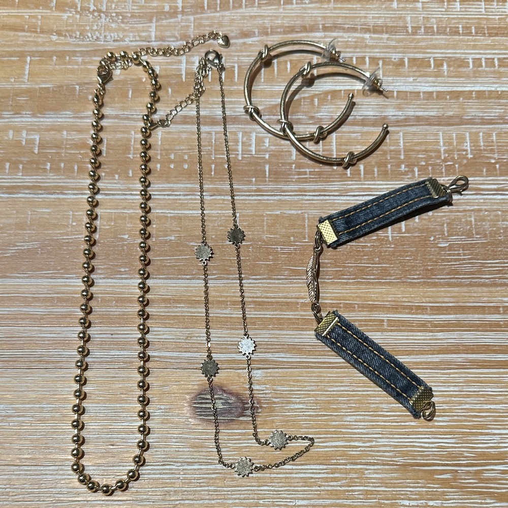 Elegant Gold and Silver Jewelry Set